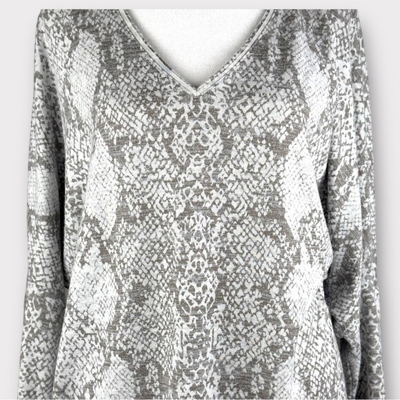 WHBM Knit Dolman Tunic - Grey and White - Size Small - Picture 3 of 9